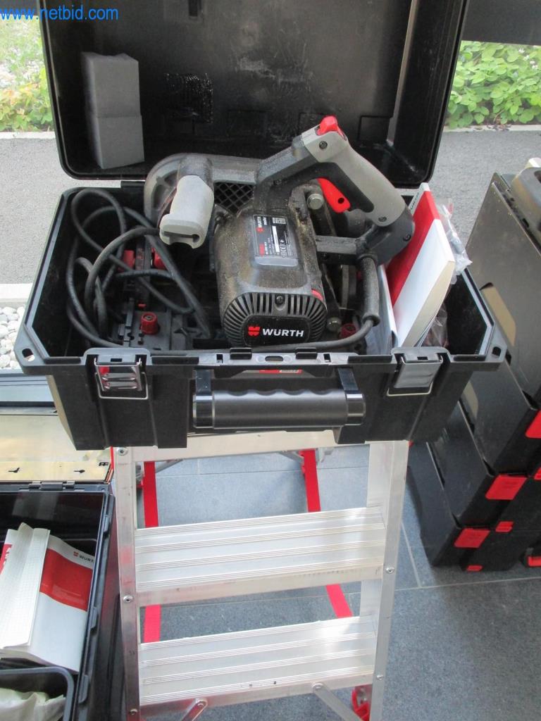 Dobrze utrzymane meble biurowe, sprzęt IT i okulary 3D (MS Hololens 2)-5