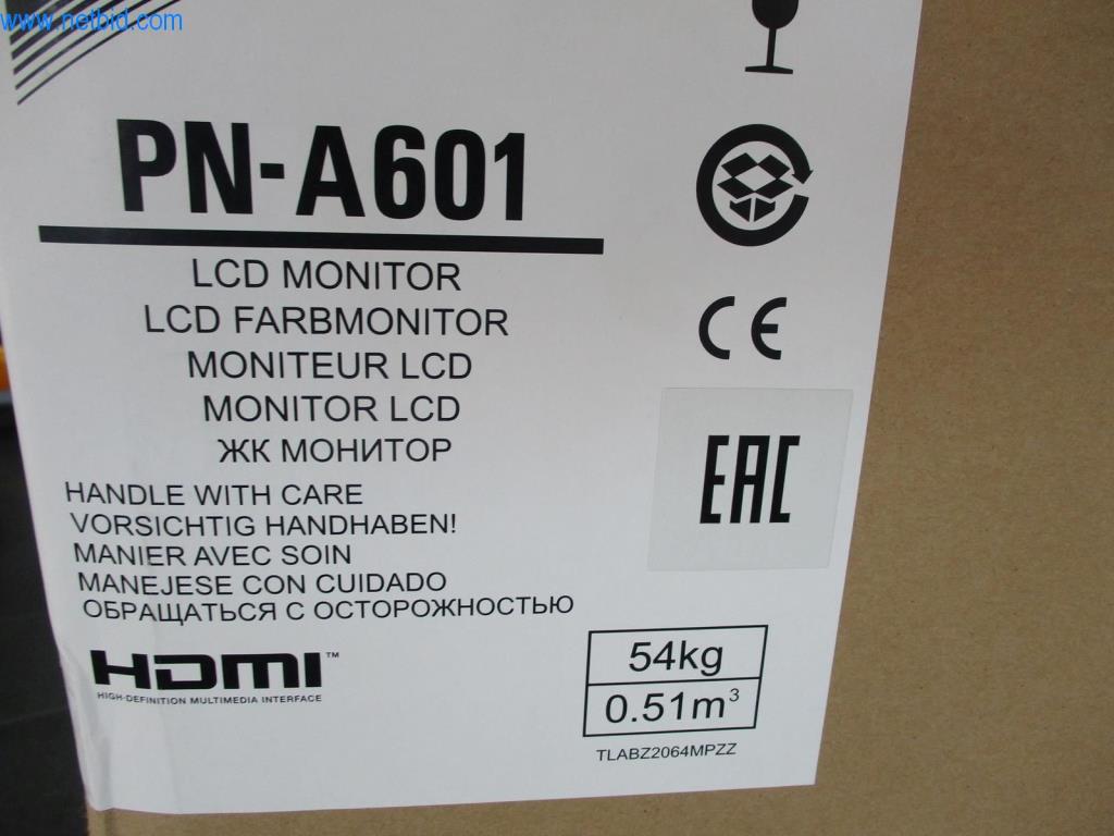 Well-maintained office furniture, IT equipment and 3D glasses (MS Hololens 2) -3