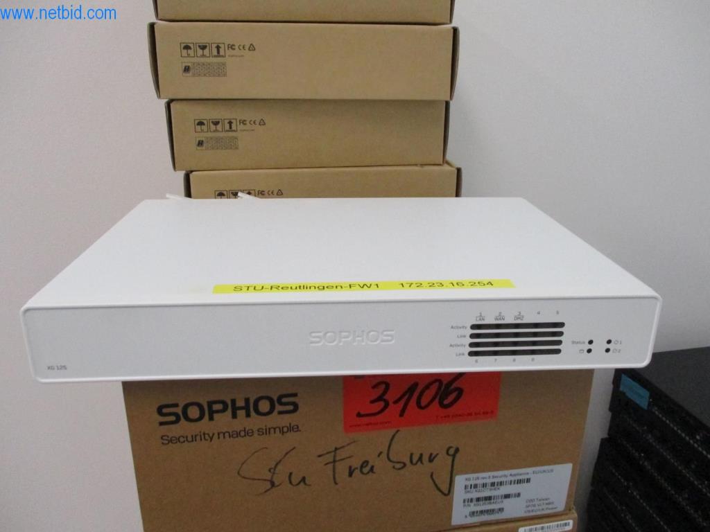 Dobro vzdrževano pisarniško pohištvo, oprema IT in 3D očala (MS Hololens 2)-2