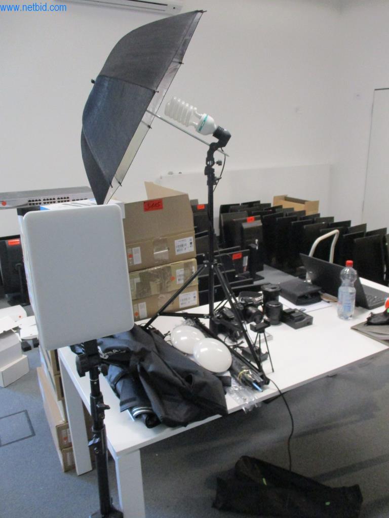 Well-maintained office furniture, IT equipment and 3D glasses (MS Hololens 2) -1