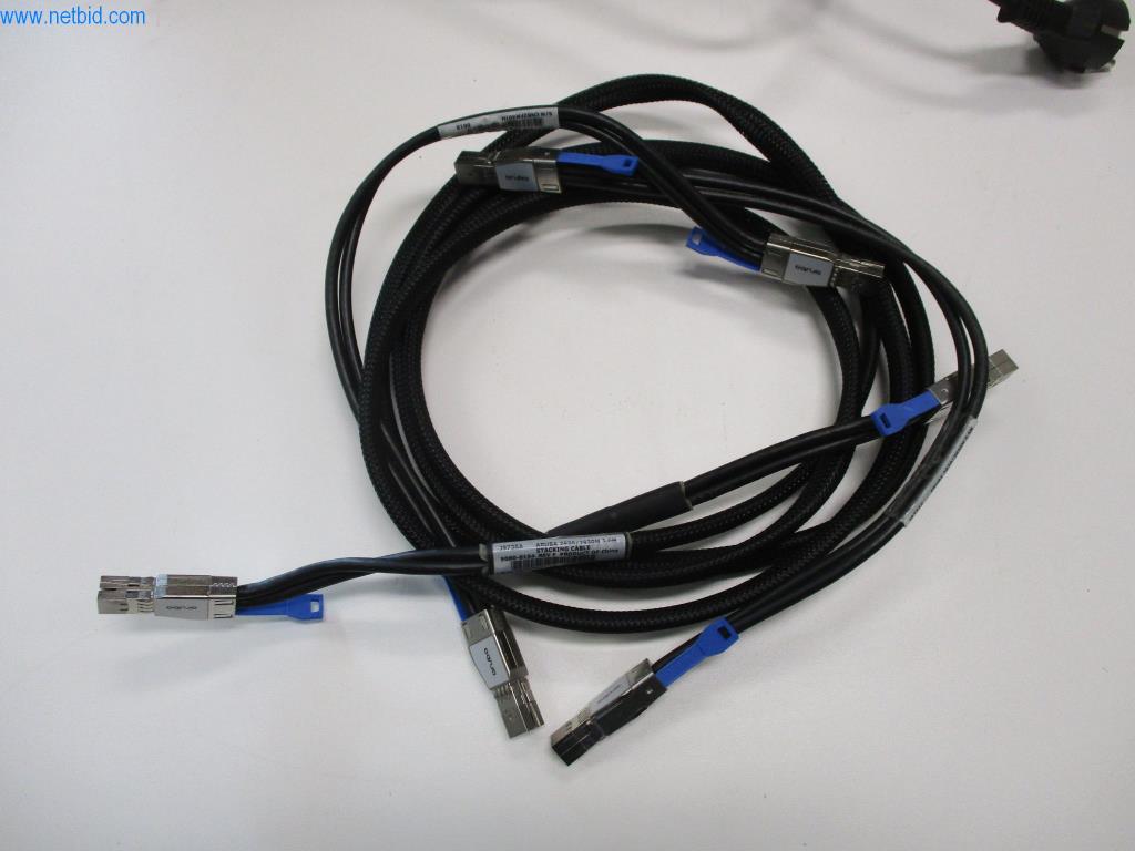 Gepflegte Büromöbel, IT-Ausstattungen und 3D-Brillen (MS Hololens 2) -4