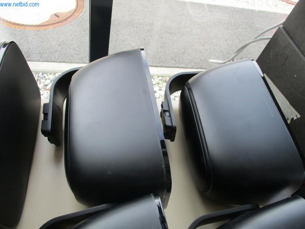 Dobrze utrzymane meble biurowe, sprzęt IT i okulary 3D (MS Hololens 2)-4