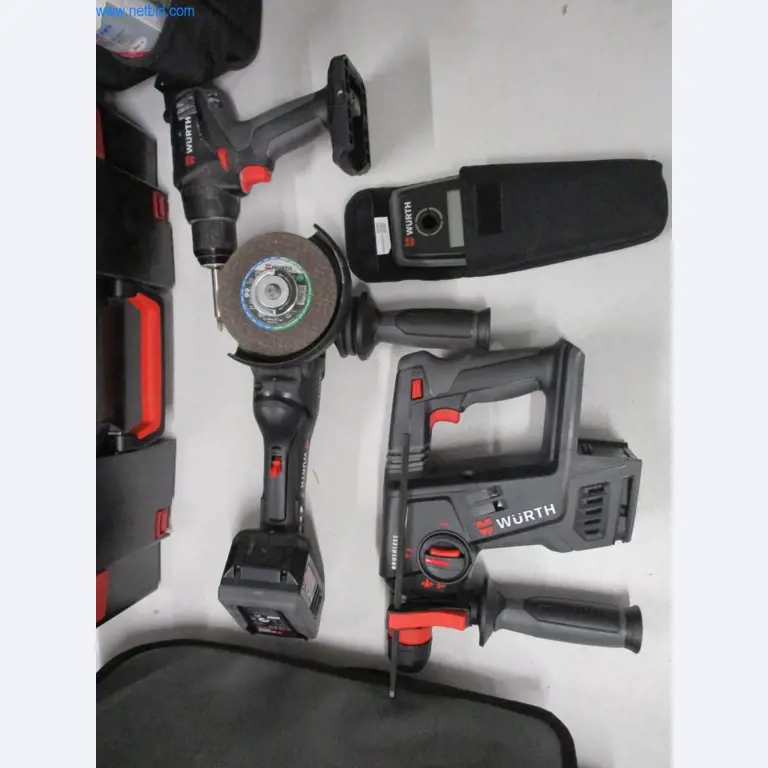 Mobiliário de escritório bem conservado, equipamento informático e óculos 3D (MS Hololens 2)-2