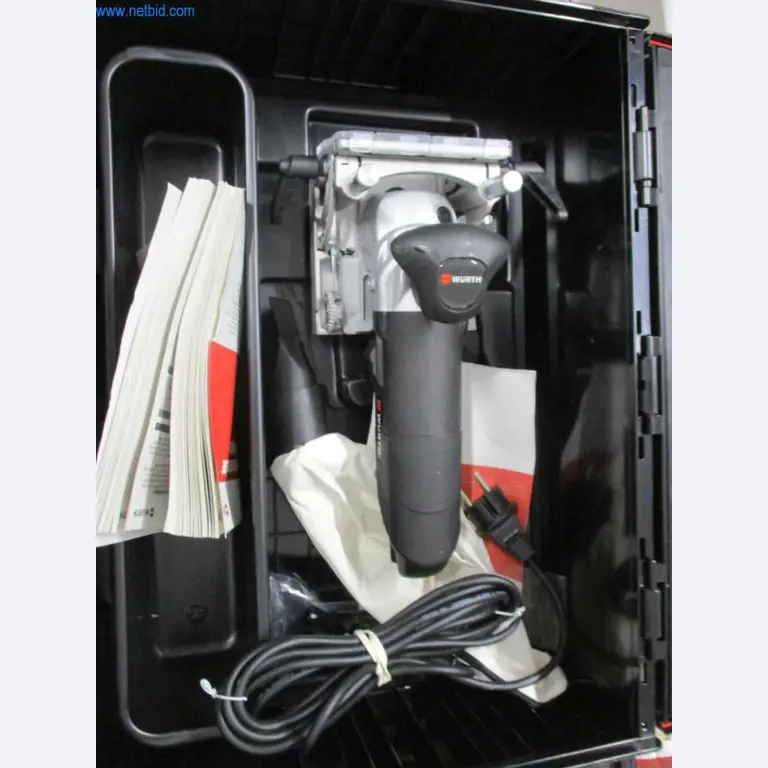 Mobiliário de escritório bem conservado, equipamento informático e óculos 3D (MS Hololens 2)-4