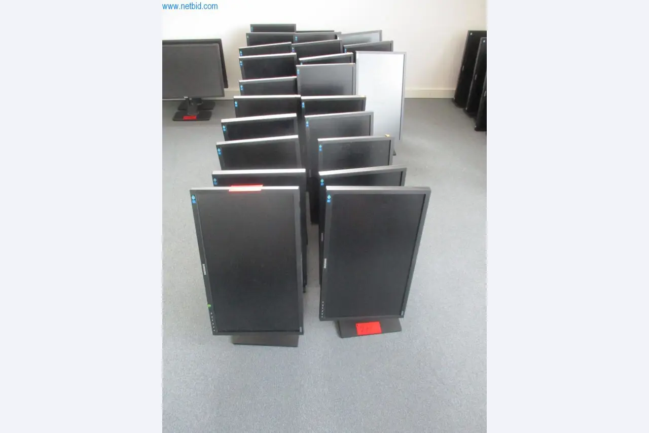 Well-maintained office furniture, IT equipment and 3D glasses (MS Hololens 2) -1