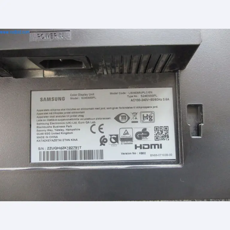 Well-maintained office furniture, IT equipment and 3D glasses (MS Hololens 2) -2