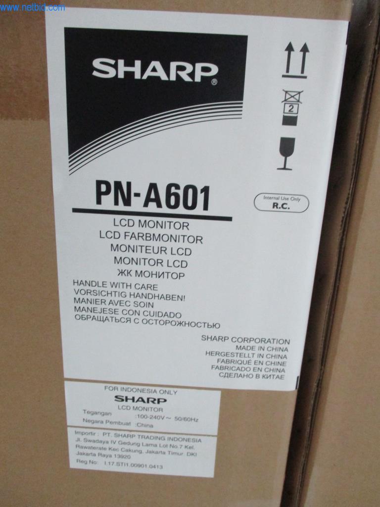 Well-maintained office furniture, IT equipment and 3D glasses (MS Hololens 2) -2