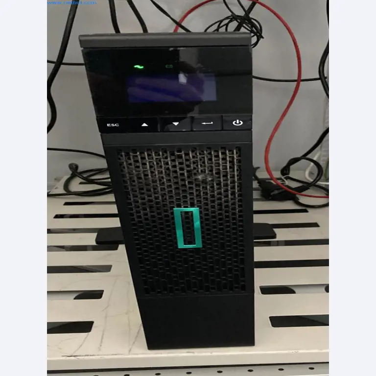 Gepflegte Büromöbel, IT-Ausstattungen und 3D-Brillen (MS Hololens 2) -1