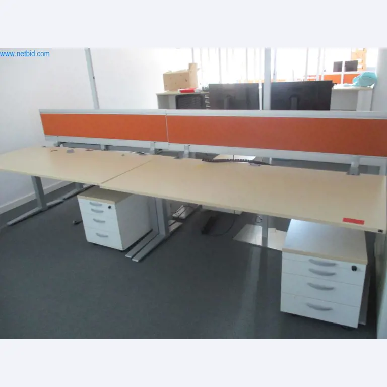 Gepflegte Büromöbel, IT-Ausstattungen und 3D-Brillen (MS Hololens 2) -13