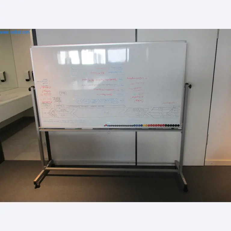 Gepflegte Büromöbel, IT-Ausstattungen und 3D-Brillen (MS Hololens 2) -19