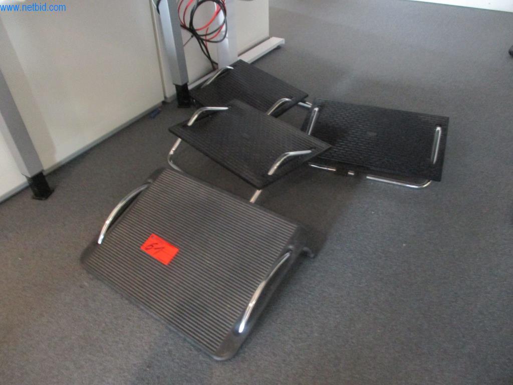 Well-maintained office furniture, IT equipment and 3D glasses (MS Hololens 2) -20