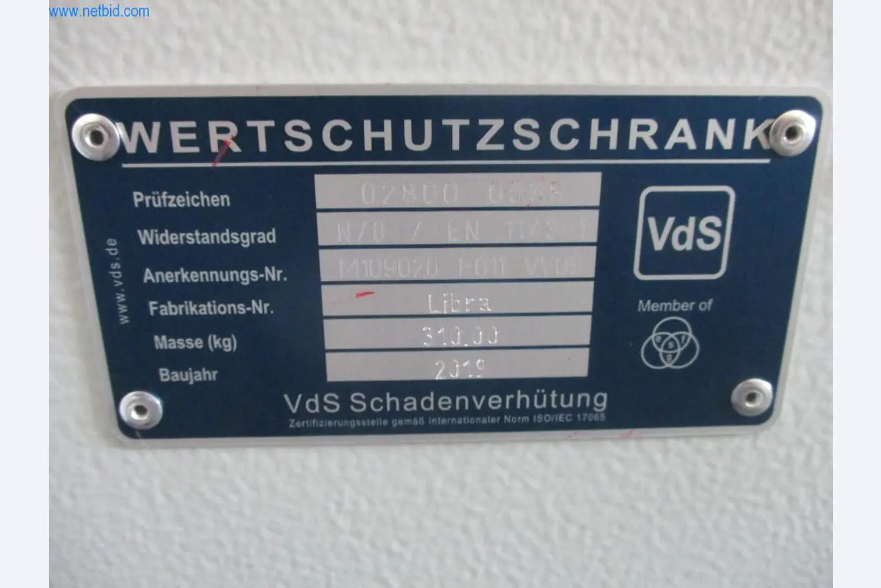 Gepflegte Büromöbel, IT-Ausstattungen und 3D-Brillen (MS Hololens 2) -29