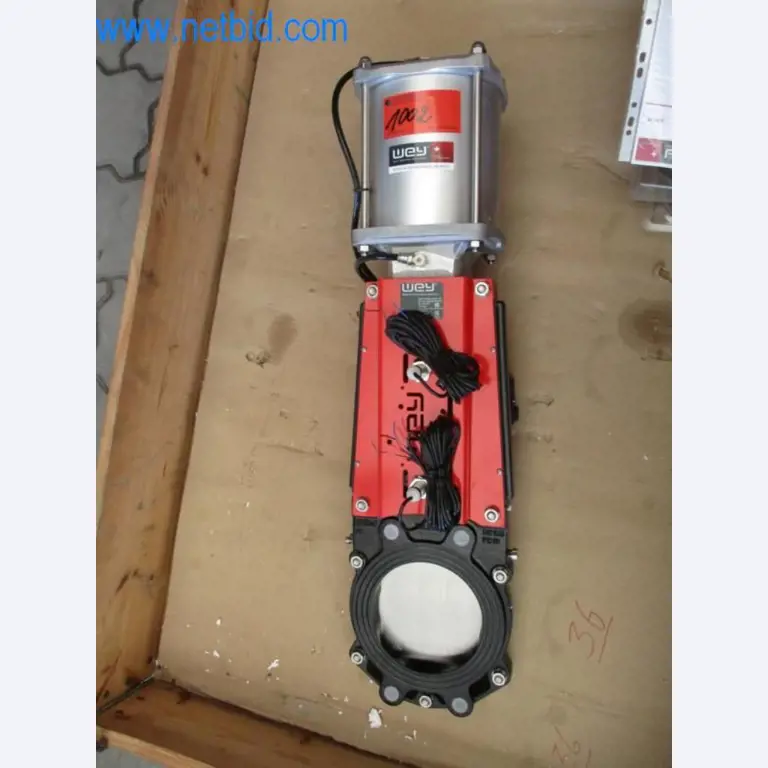 Máquinas, parque automóvel e equipamento operacional-2