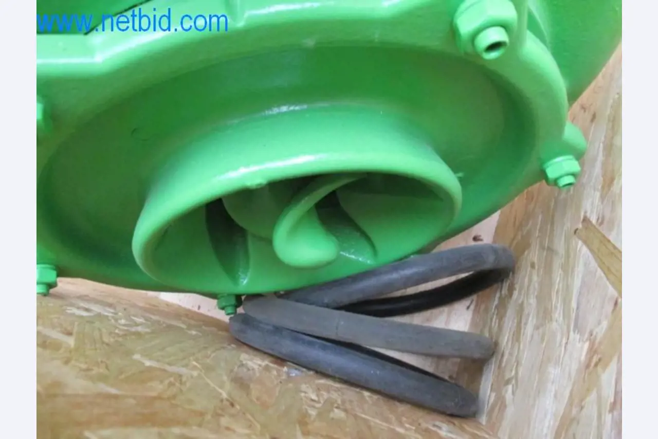 Máquinas, parque automóvel e equipamento operacional-2