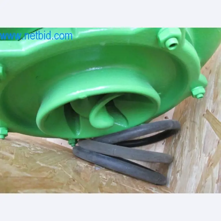 Máquinas, parque automóvel e equipamento operacional-2