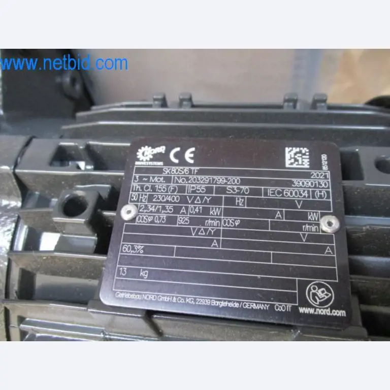 Máquinas, parque automóvel e equipamento operacional-2