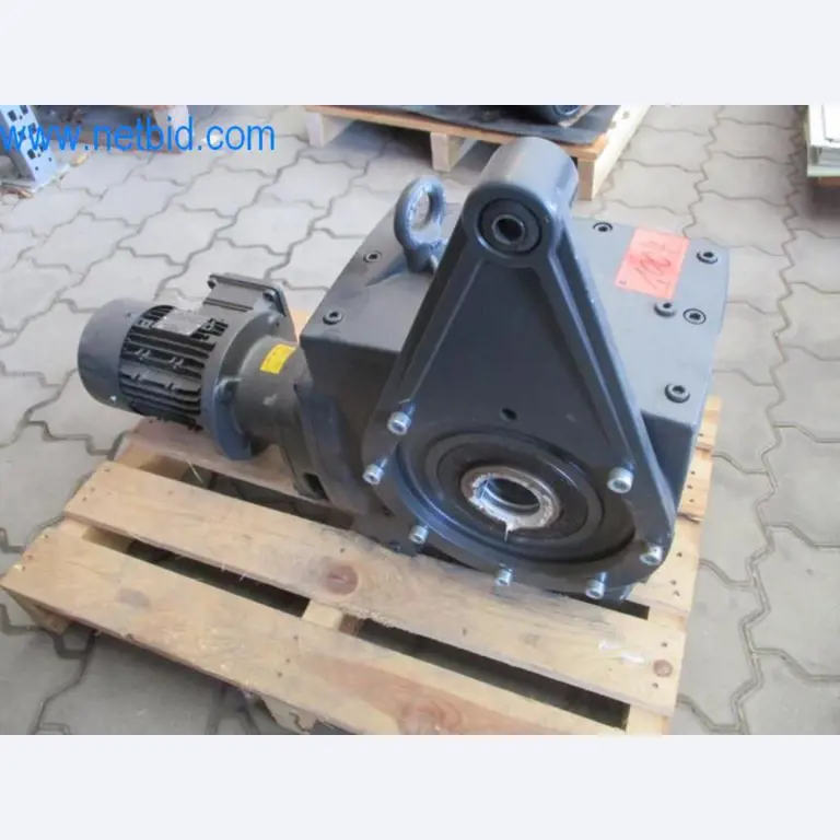 Stroje, vozový park a provozní zařízení-2