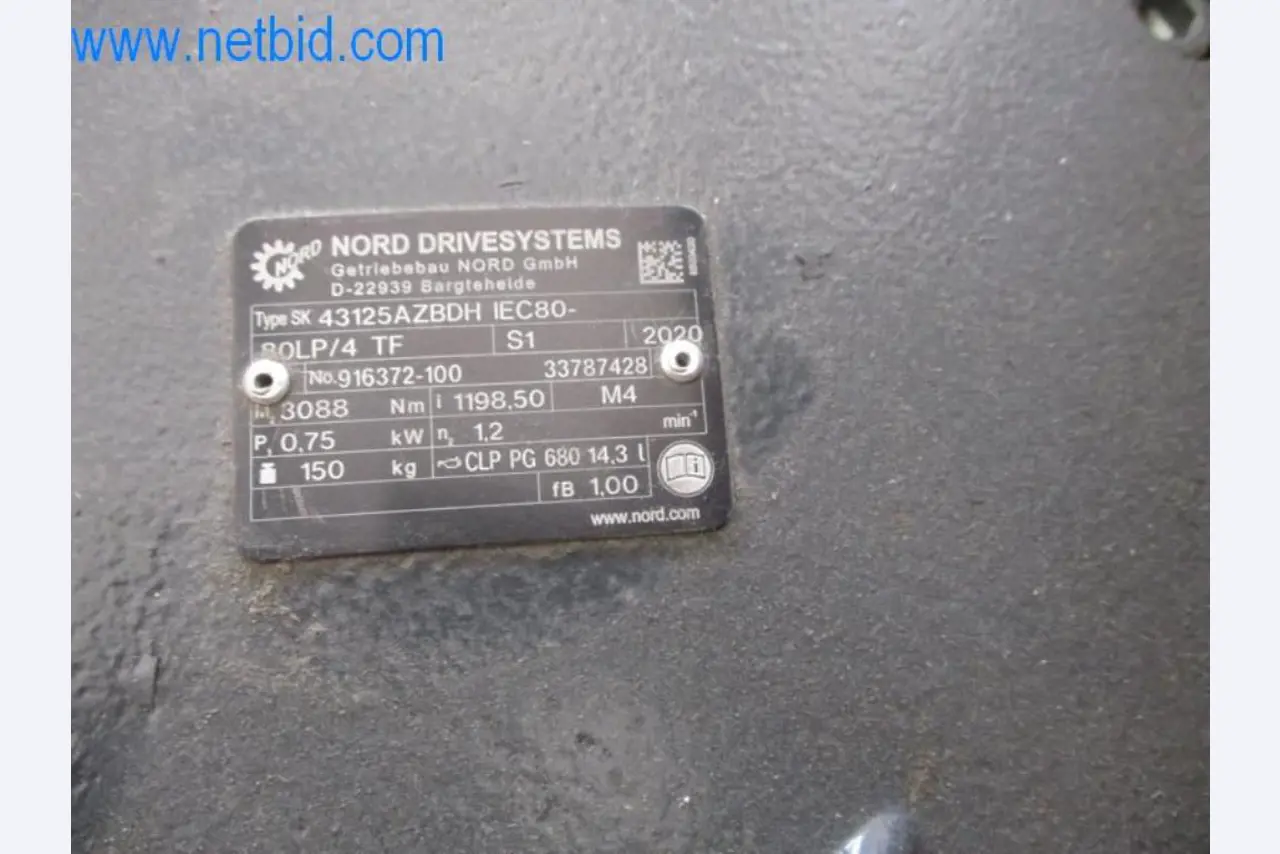 Stroje, vozový park a provozní zařízení-4