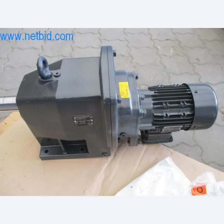 Maquinaria, parque móvil y equipos de explotación-2