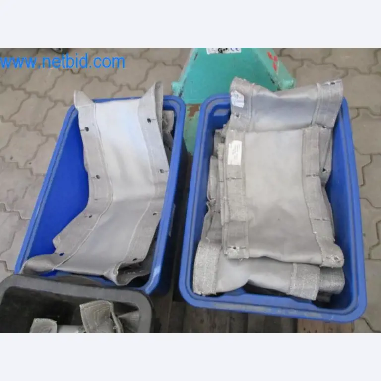 Machines, vehicle fleet and operating equipment-1