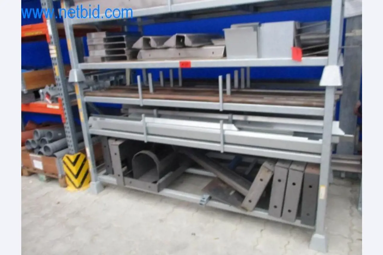 Stroje, vozový park a provozní zařízení-1