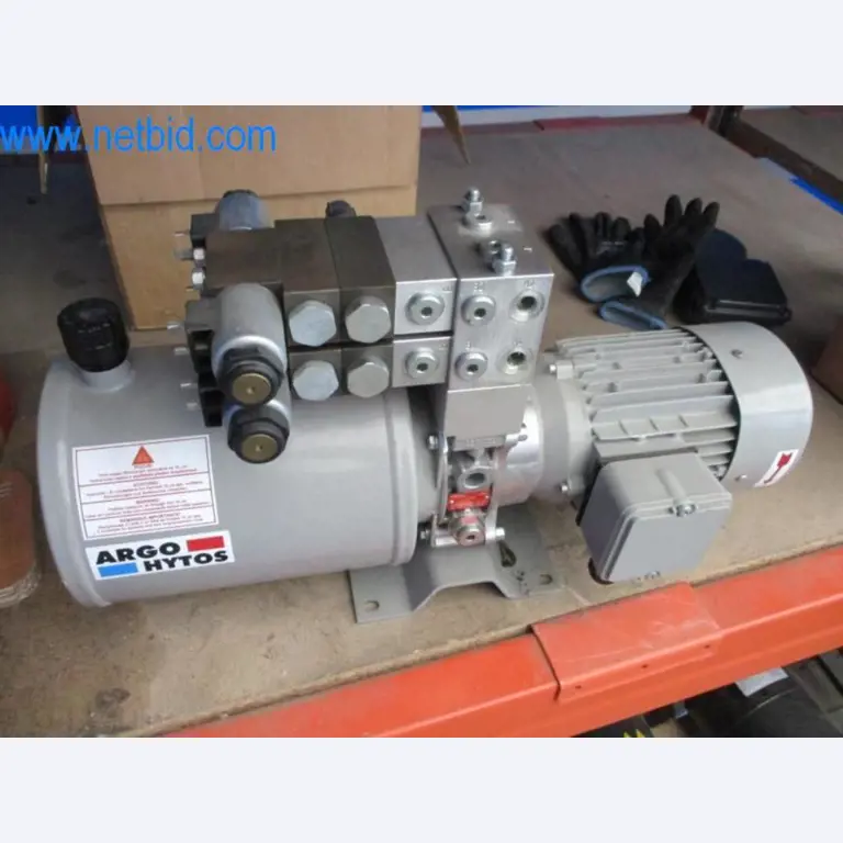 Maquinaria, parque móvil y equipos de explotación-1