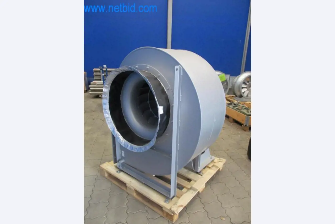 Maquinaria, parque móvil y equipos de explotación-1