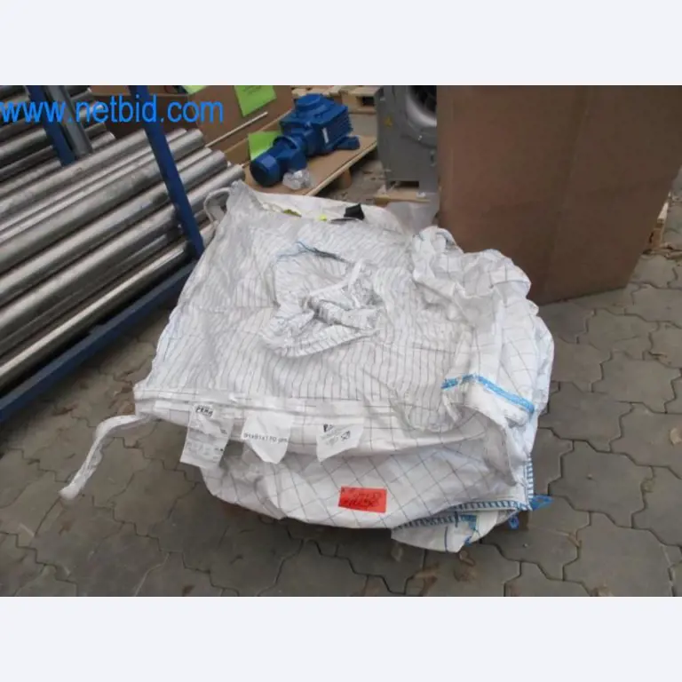 Maquinaria, parque móvil y equipos de explotación-1