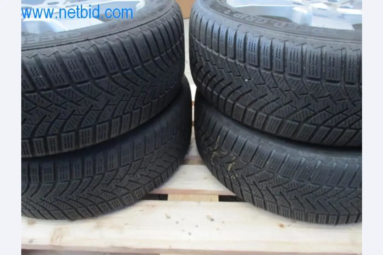 Stroje, vozový park a provozní zařízení-1