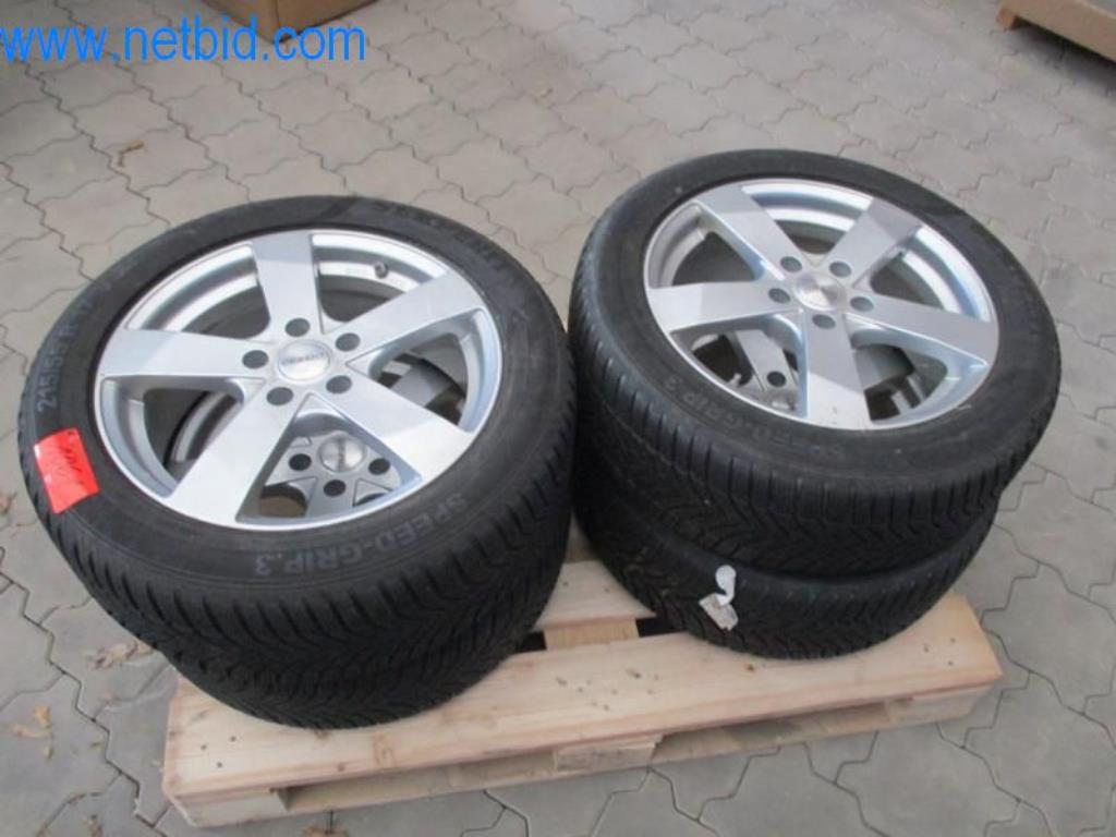 Maquinaria, parque móvil y equipos de explotación-3