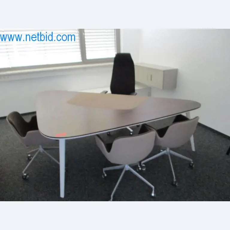 Máquinas, parque automóvel e equipamento operacional-1