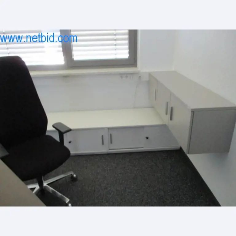 Máquinas, parque automóvel e equipamento operacional-3