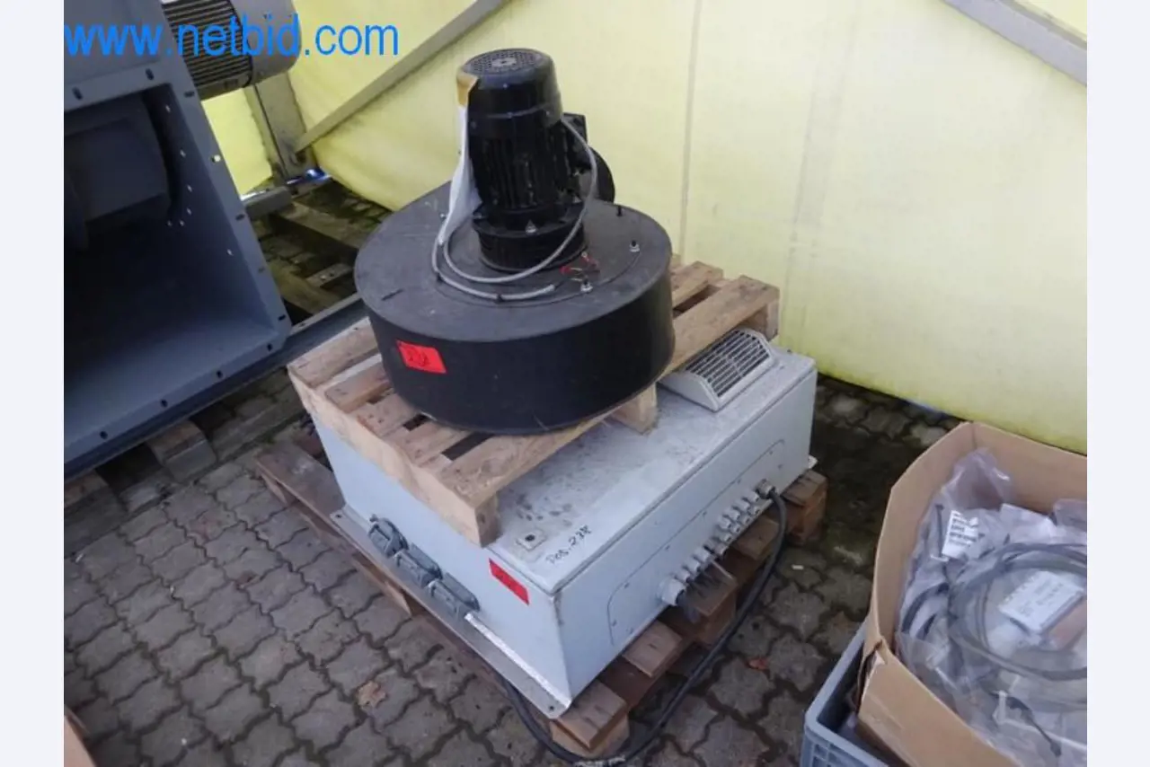 Stroji, vozni park in operativna oprema-12