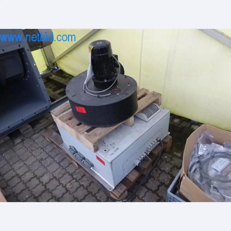 Stroji, vozni park in operativna oprema-12