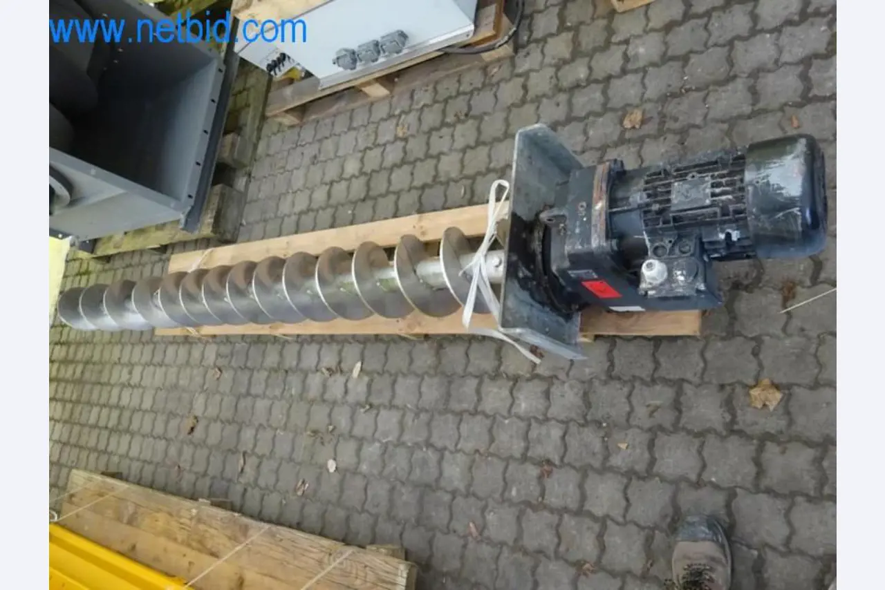 Stroji, vozni park in operativna oprema-9