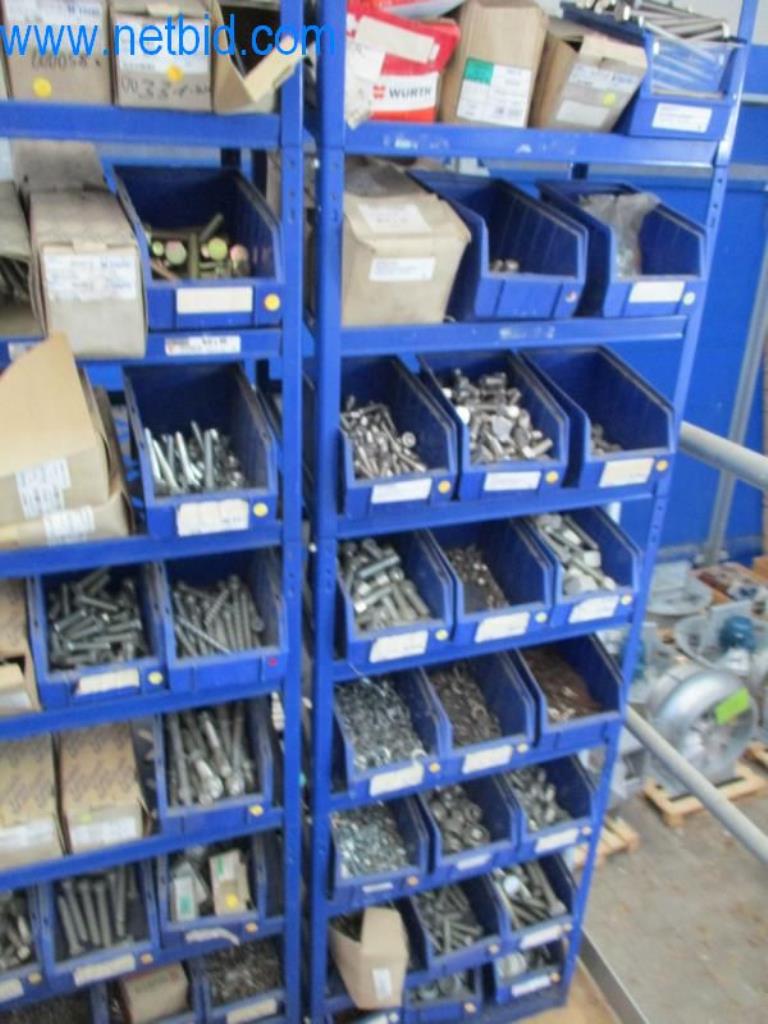 Stroje, vozový park a provozní zařízení-3