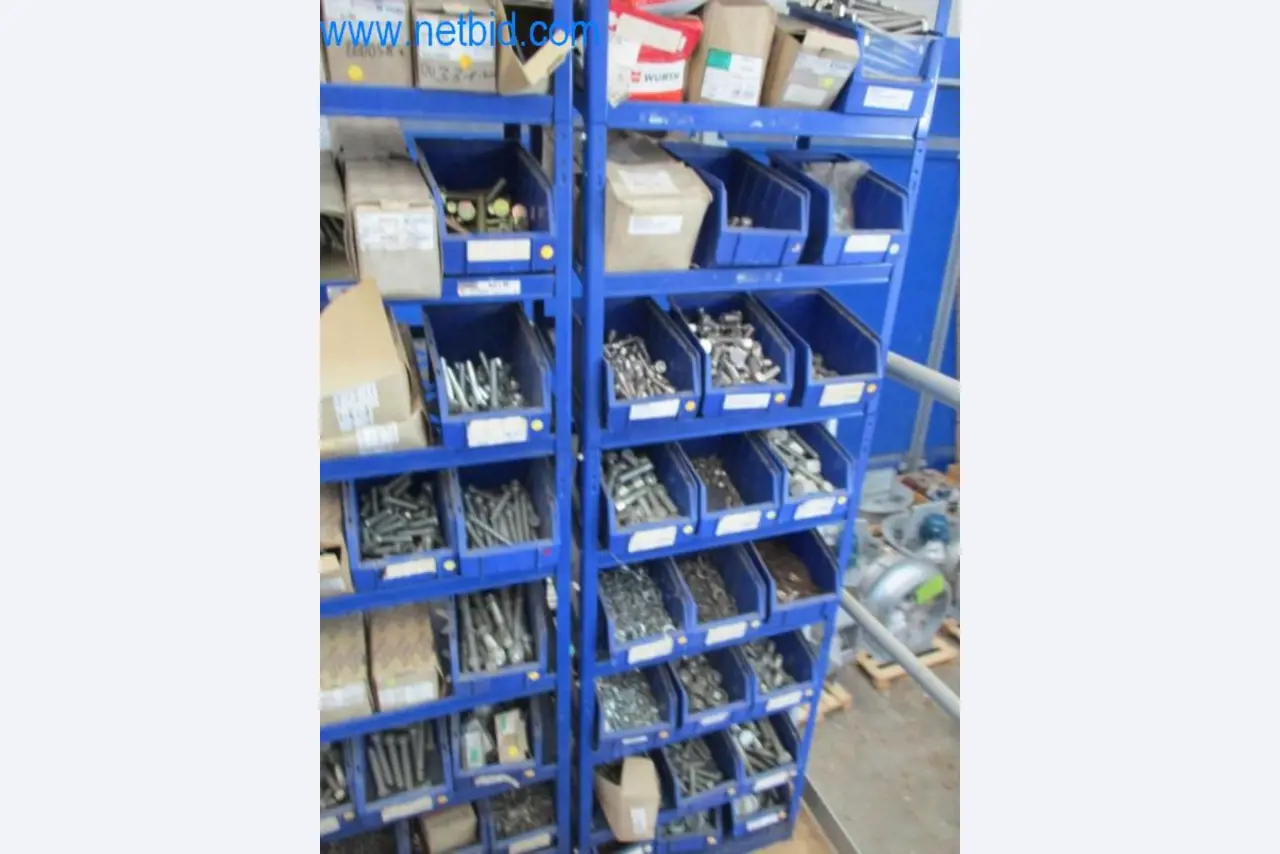 Stroje, vozový park a provozní zařízení-3