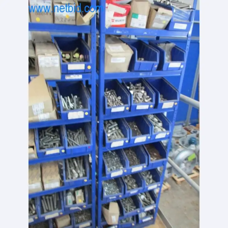 Stroje, vozový park a provozní zařízení-3