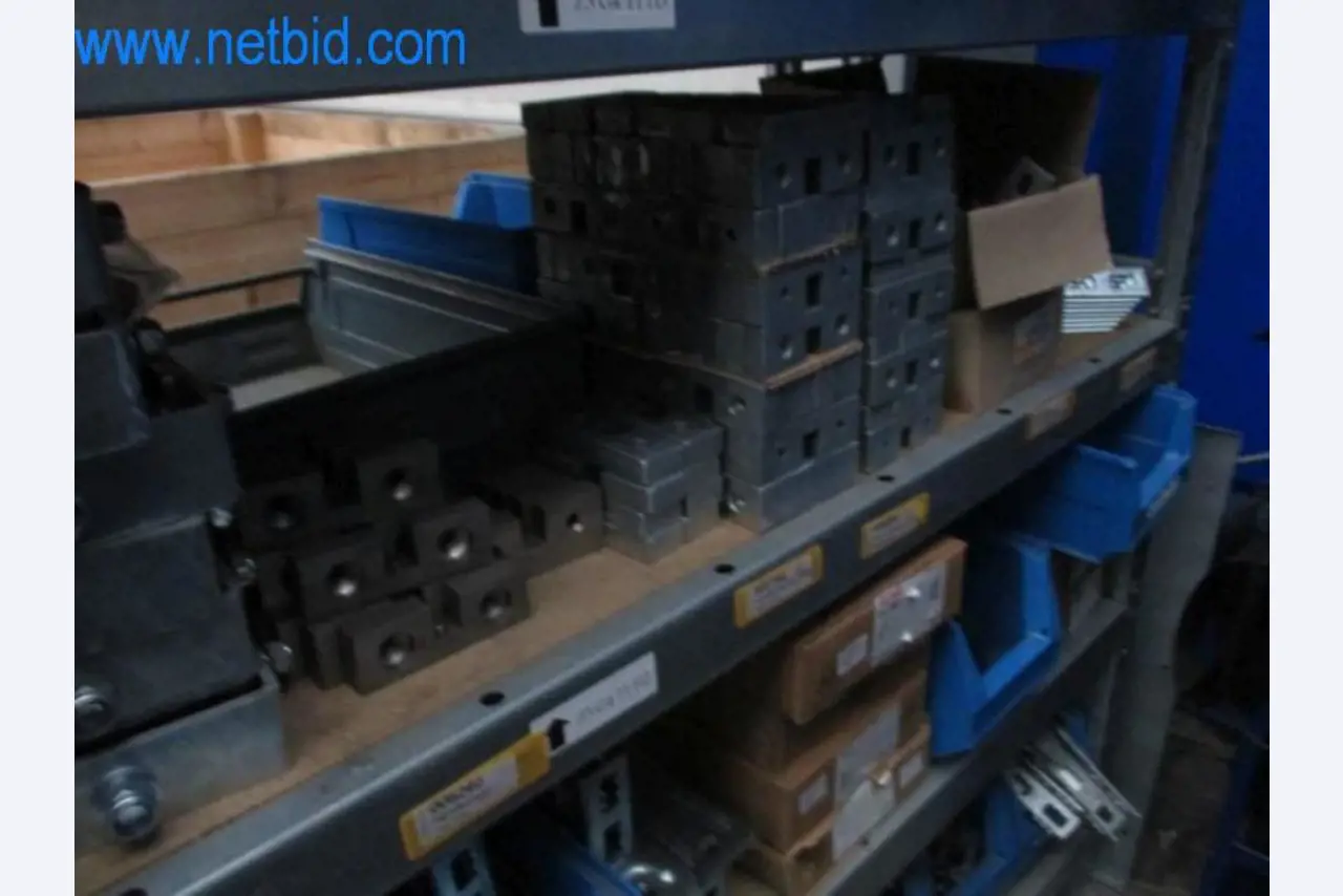 Maquinaria, parque móvil y equipos de explotación-15