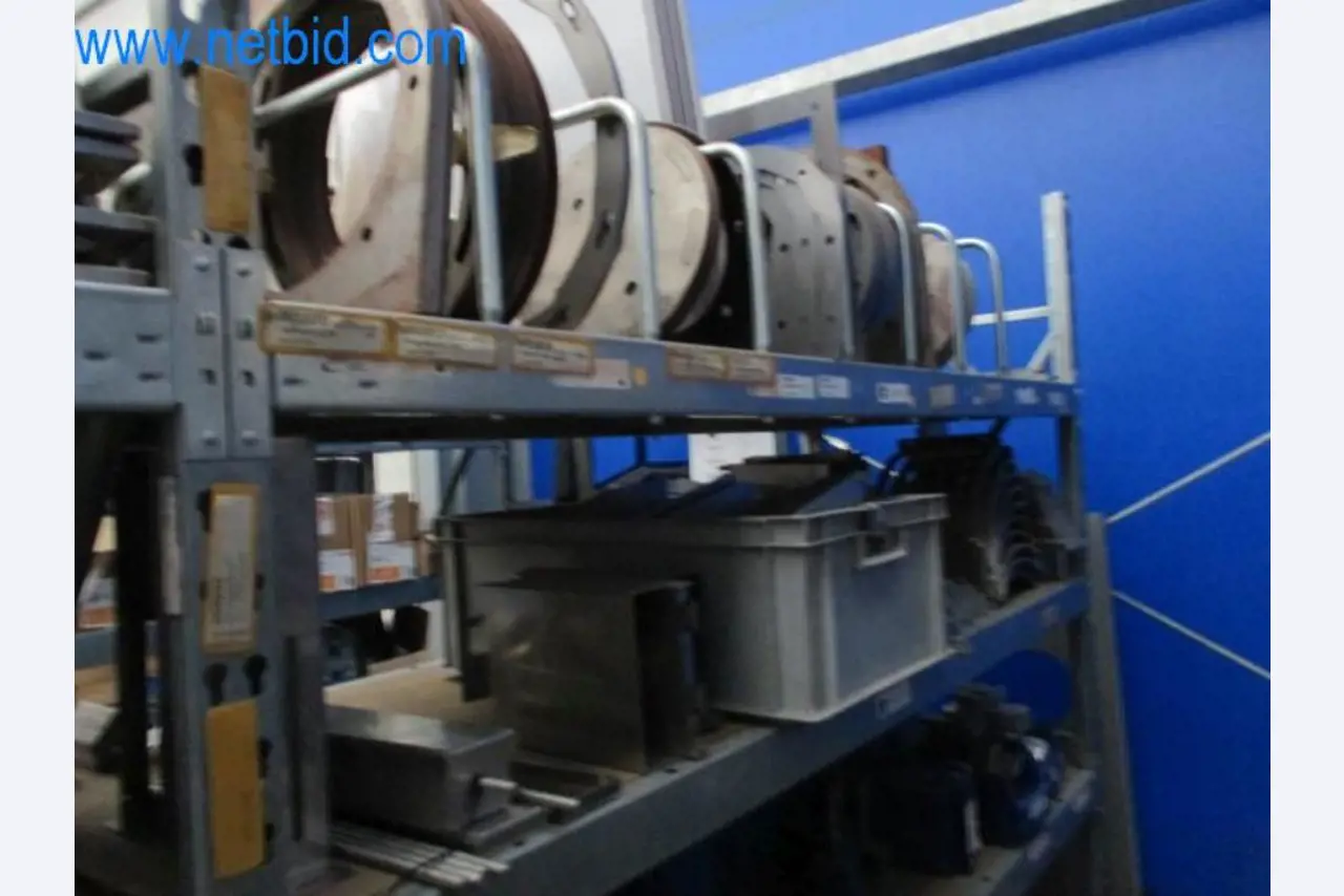 Maquinaria, parque móvil y equipos de explotación-4