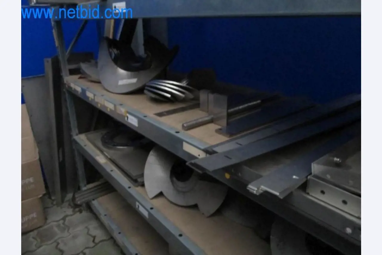 Maquinaria, parque móvil y equipos de explotación-6