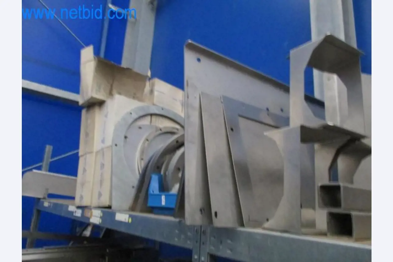 Maquinaria, parque móvil y equipos de explotación-9