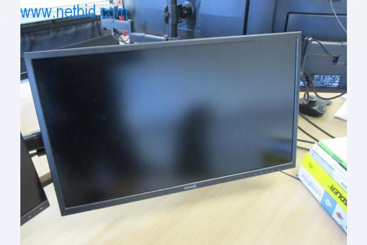 Maquinaria, parque móvil y equipos de explotación-2