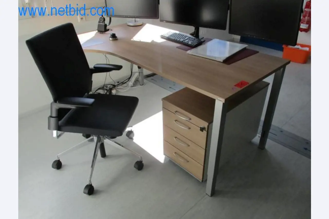 Maschinen, Fuhrpark und Betriebsausstattung-1