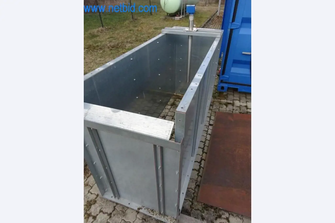 Stroje, vozový park a provozní zařízení-10