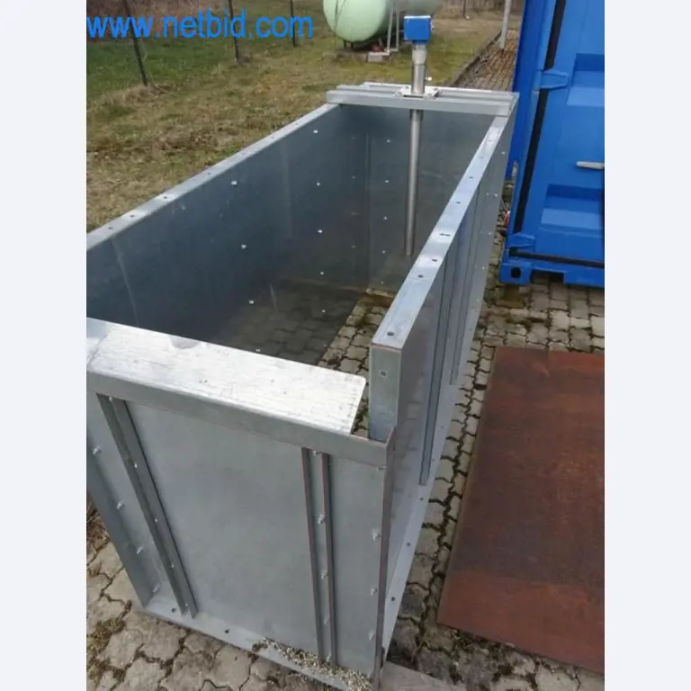 Stroje, vozový park a provozní zařízení-10