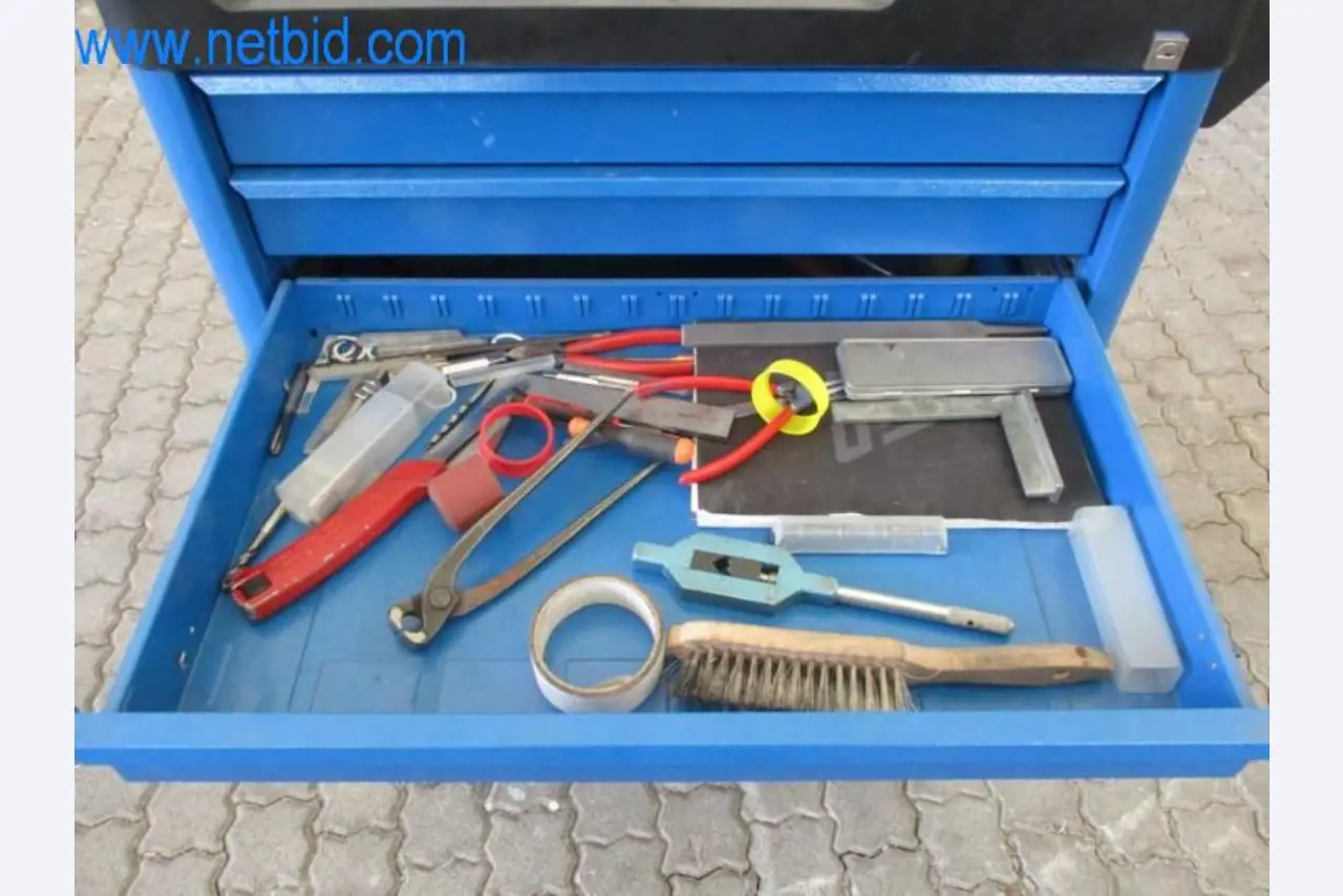 Maquinaria, parque móvil y equipos de explotación-1