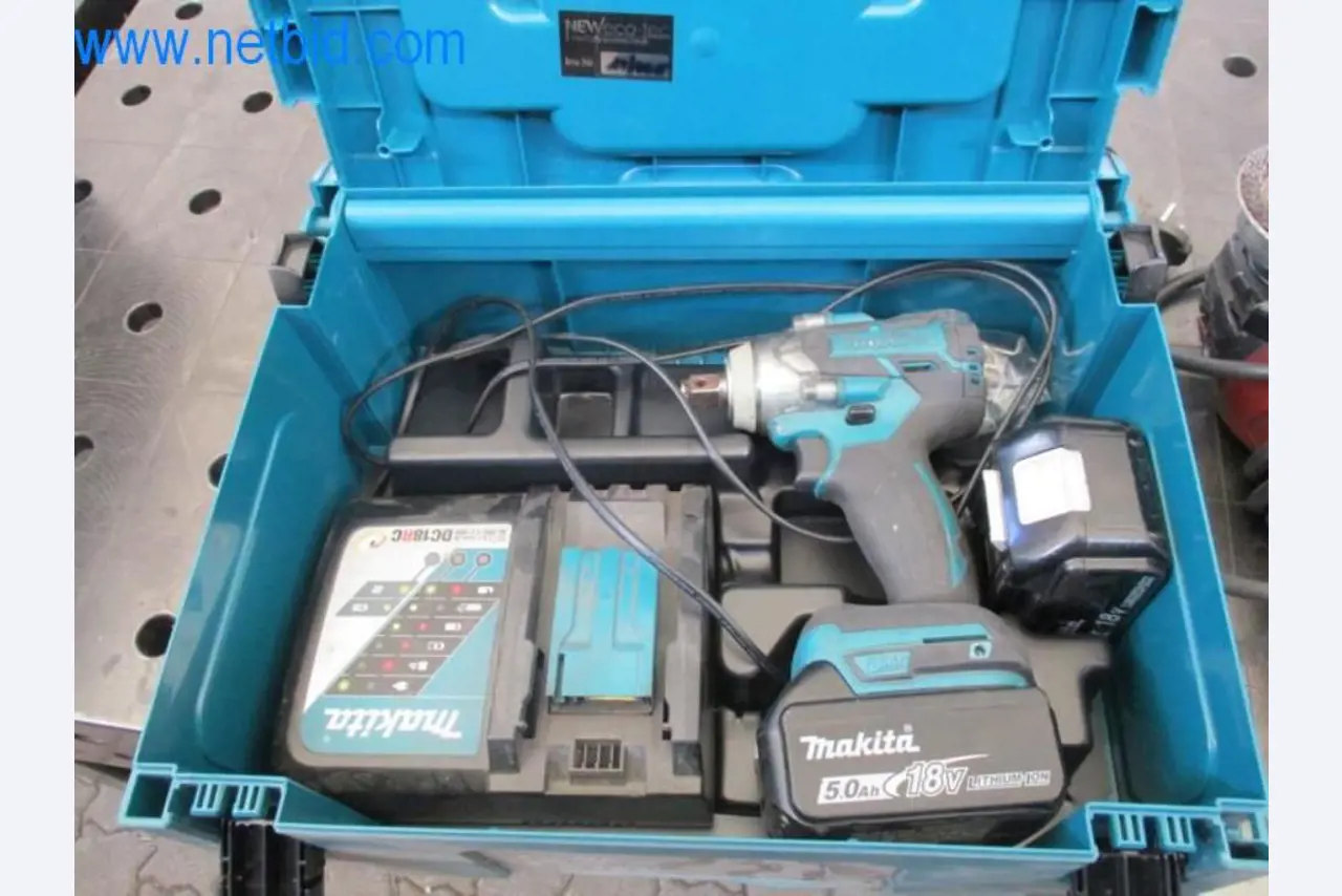 Stroje, vozový park a provozní zařízení-1