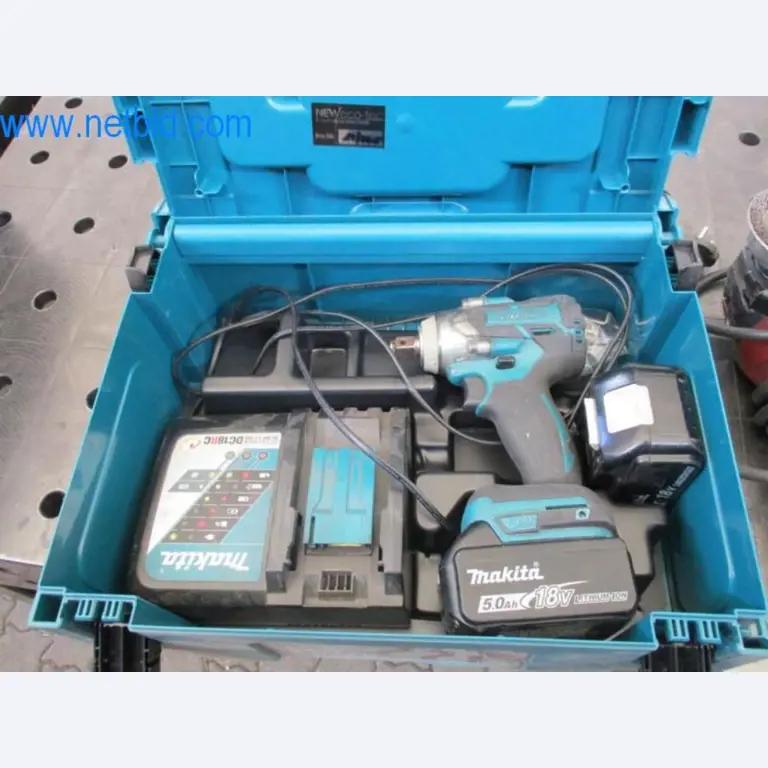 Stroje, vozový park a provozní zařízení-1