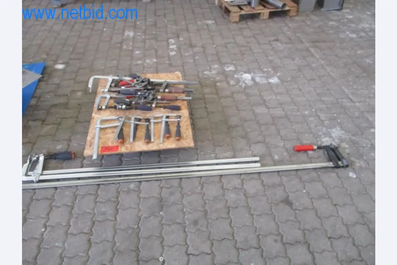 Stroje, vozový park a provozní zařízení-1